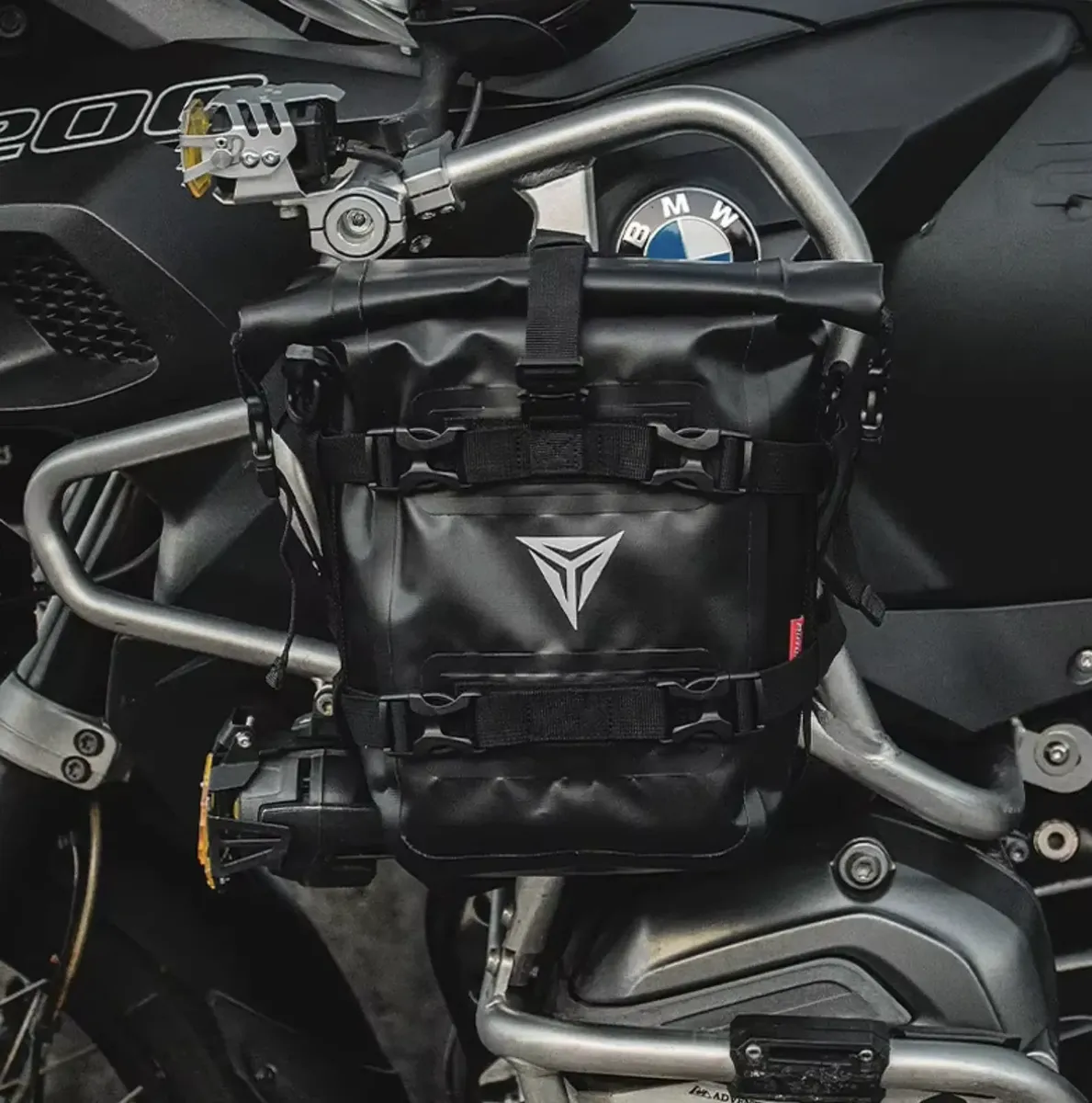 Oni Crash Bag