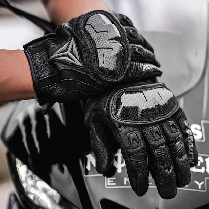 Shadow Gloves